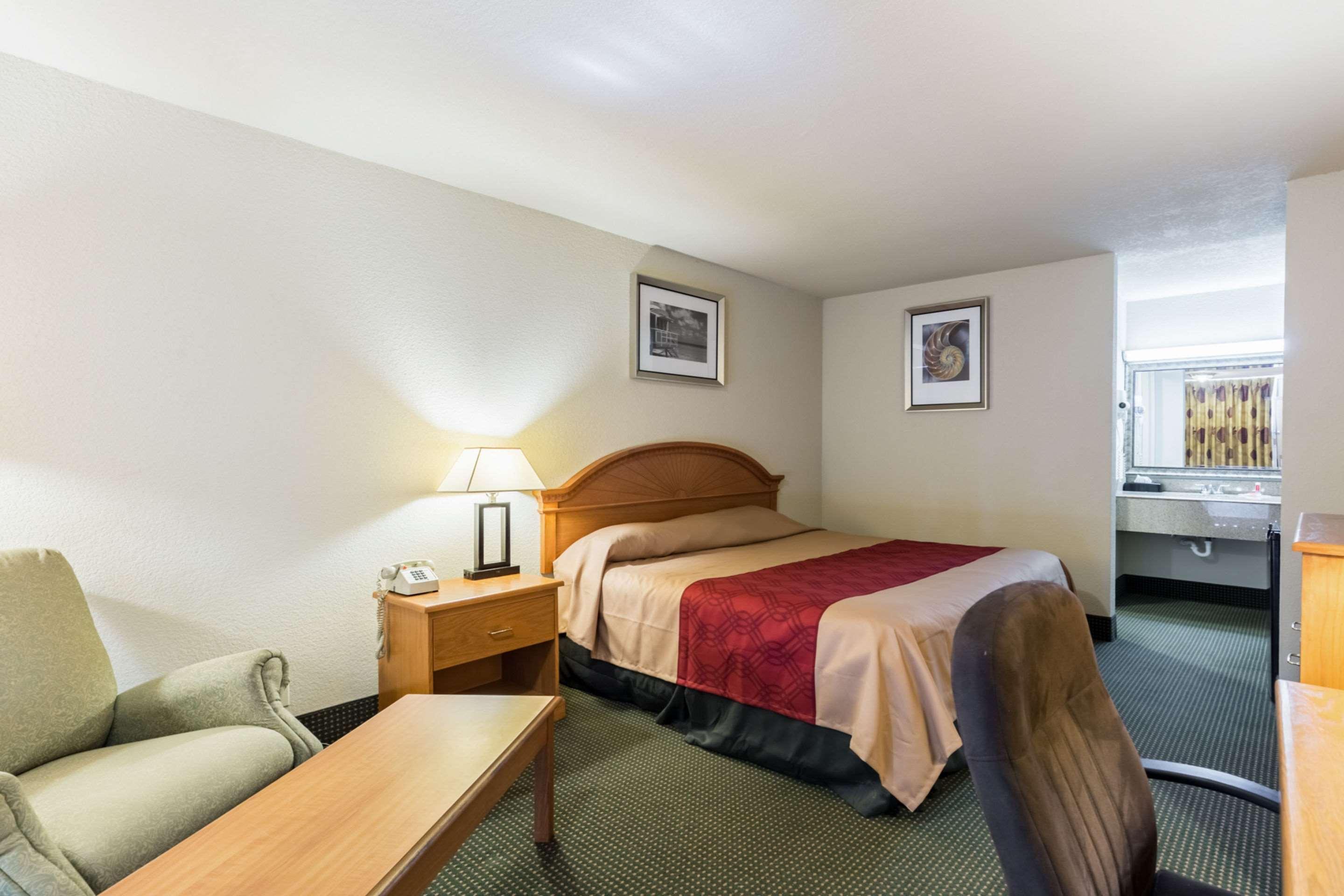 Econo Lodge Baytown Extérieur photo