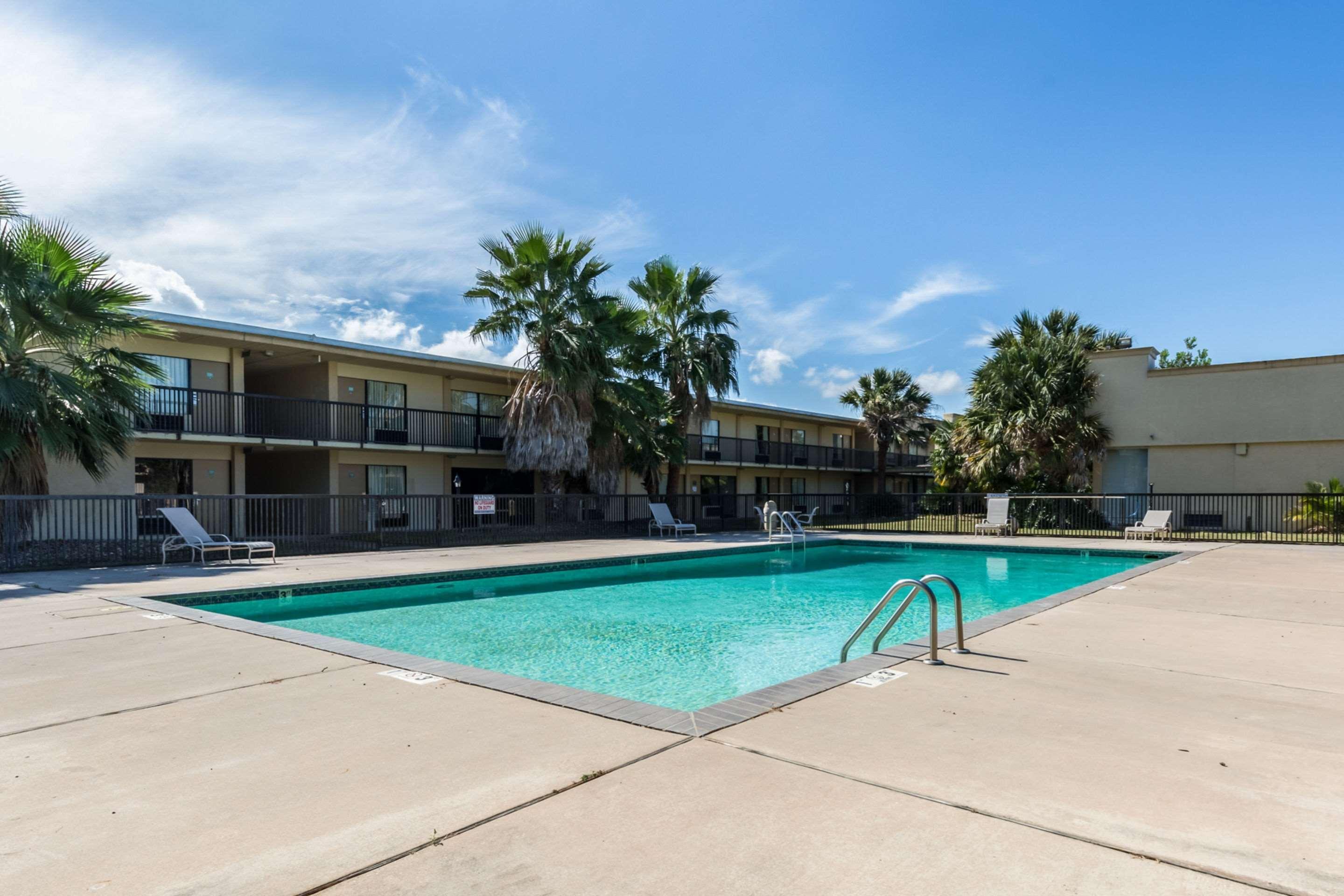 Econo Lodge Baytown Extérieur photo